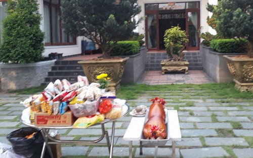 Heo ngon quay đẹp để cúng tại ngôi nhà biệt thự
